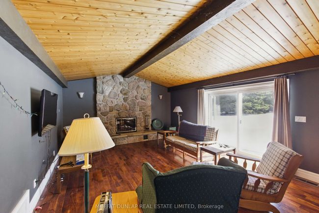 248542 5 Sideroad, House other with 4 bedrooms, 3 bathrooms and 12 parking in Mono ON | Image 9