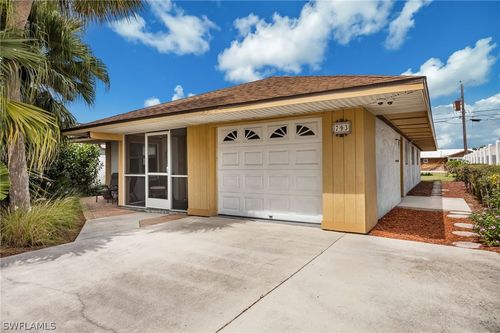 793 91st Ave N, Naples, FL, 34108-2424 | Card Image