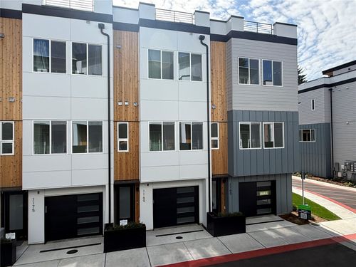 205-1179 129th Ct Ne, Bellevue, WA, 98005-0006 | Card Image