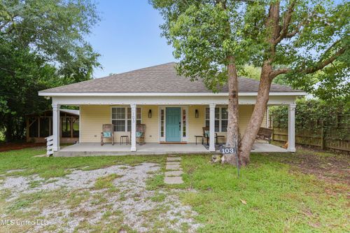 103 Oak Dr, Bay Saint Louis, MS, 39520-4629 | Card Image