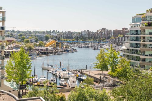 604-1500 Howe St, Vancouver, BC, V6Z2N1 | Card Image