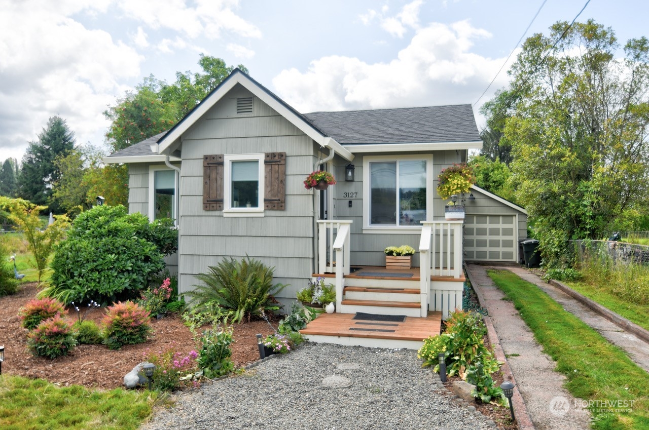 Ohio St, Longview, WA 98632