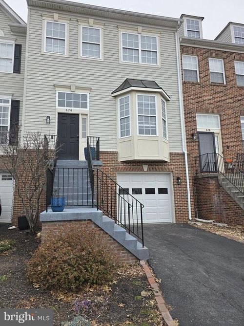 676 Mcleary Sq Se, LEESBURG, VA, 20175-5650 | Card Image