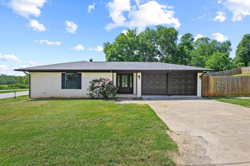 30 Judy Dr, Sherman, TX, 75090-3538 | Card Image