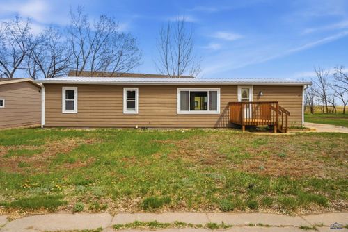 610 Hustead St, Wall, SD, 57790-6123 | Card Image