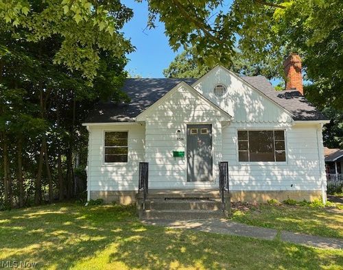 3726 Sunset Blvd, Youngstown, OH, 44502-2544 | Card Image