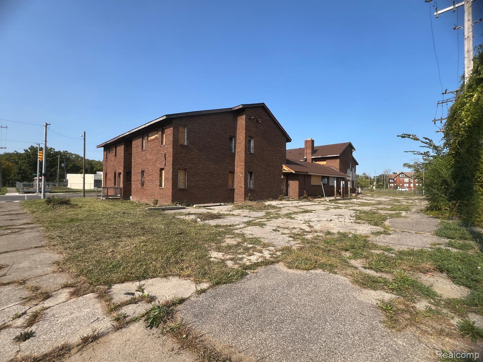 Commercial Sale in Detroit 4