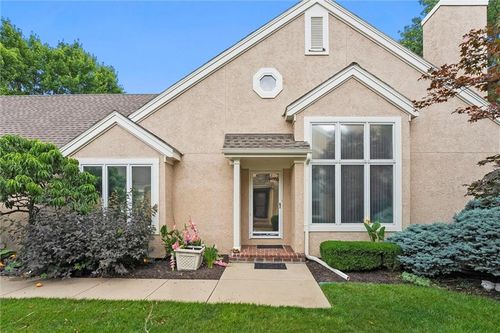 12213 Grant Ln, Overland Park, KS, 66213-2517 | Card Image