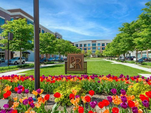 305-1000 Village Center Dr, Burr Ridge, IL, 60527-4542 | Card Image