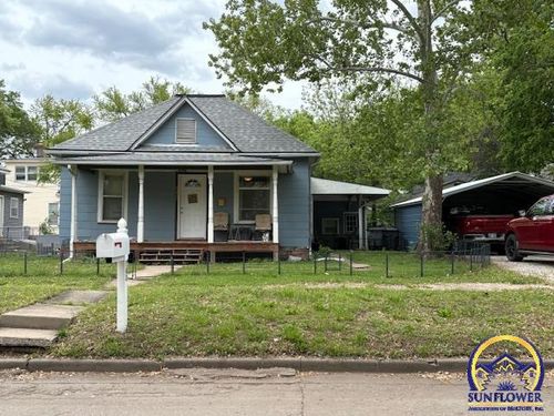 742 7th Ave, Emporia, KS, 66801-2610 | Card Image