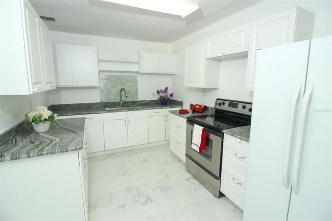 New porcelain tile. | Image 11