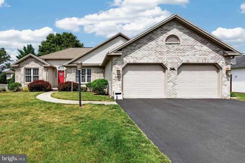 2160 Merrimac Ave, MECHANICSBURG, PA, 17055-5797 | Card Image