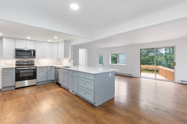823 Mott Hill Rd, House other with 3 bedrooms, 3 bathrooms and 4 parking in South Glastonbury CT | Image 5