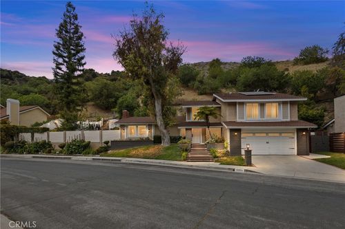 20224 Chapter Dr, Woodland Hills, CA, 91364-5607 | Card Image