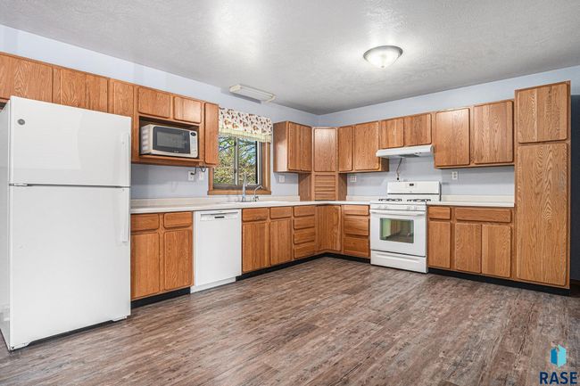 805 College Ave N, House other with 3 bedrooms, 2 bathrooms and null parking in Wessington Springs SD | Image 5