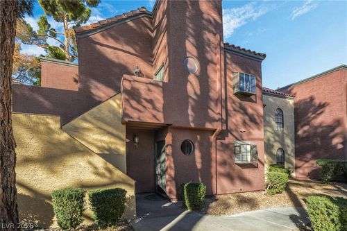 135-4050 Pacific Harbors Dr, Las Vegas, NV, 89121-4141 | Card Image
