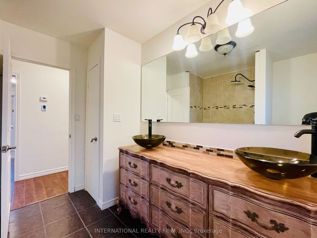 474 Fitch St, House other with 4 bedrooms, 3 bathrooms and 4 parking in Welland ON | Image 4