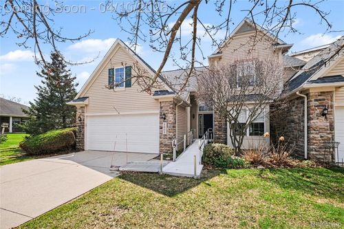 1601 Mallard Pond Dr, Howell, MI, 48855-6445 | Card Image