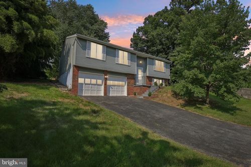8610 Tupelo Ave, LAUREL, MD, 20708-1328 | Card Image