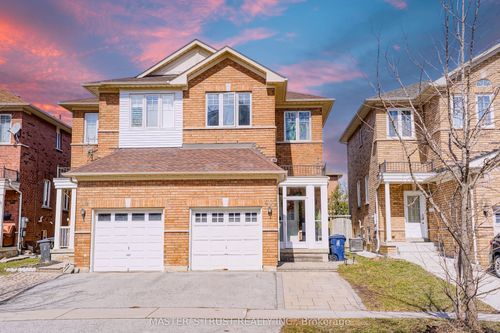 40 Rochefort Dr, North York, ON, M3C3Z3 | Card Image