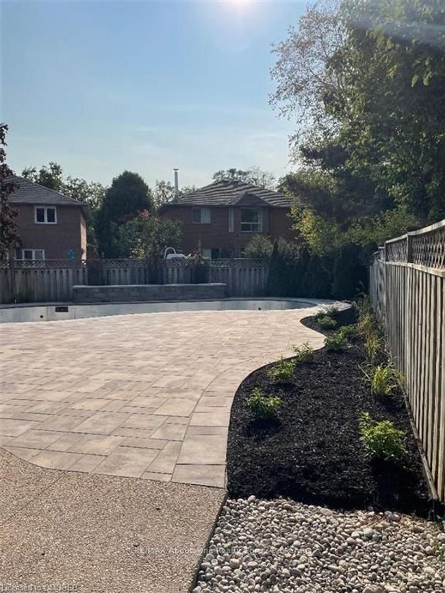 1374 Cobbler Lane, House other with 4 bedrooms, 3 bathrooms and 4 parking in Oakville ON | Image 39