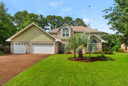 9 Southwind Ct, Niceville, FL, 32578-4807 | Card Image