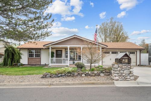 816 Voris Avenue, Ashland, OR, 97520 | Card Image