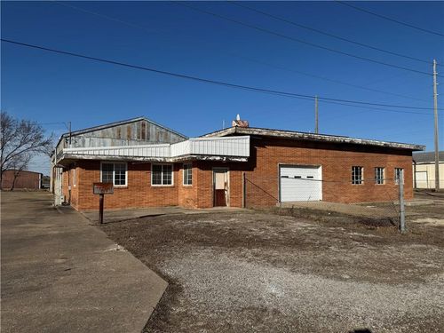 1708 W 5th St, Coffeyville, KS, 67337-3013 | Card Image