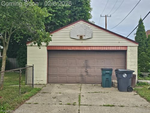 2616 Kenmore Rd, Berkley, MI, 48072-1516 | Card Image