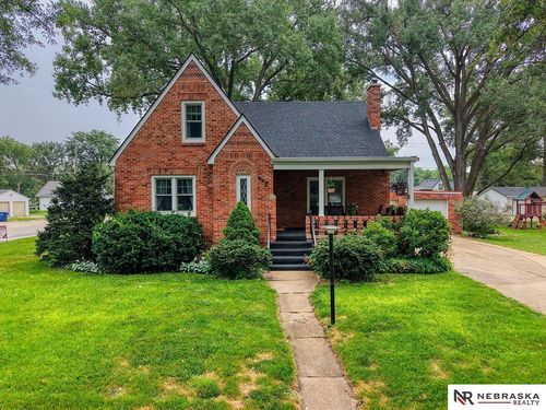 644 Linden Ave, Crete, NE, 68333-2860 | Card Image