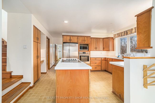 108 Mohill Cres, House other with 2 bedrooms, 3 bathrooms and 6 parking in Dunrobin ON | Image 8