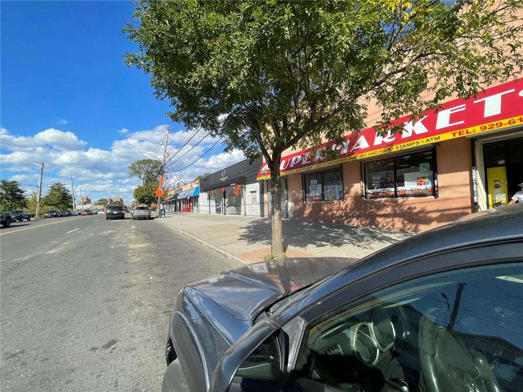Commercial Sale in New York 3