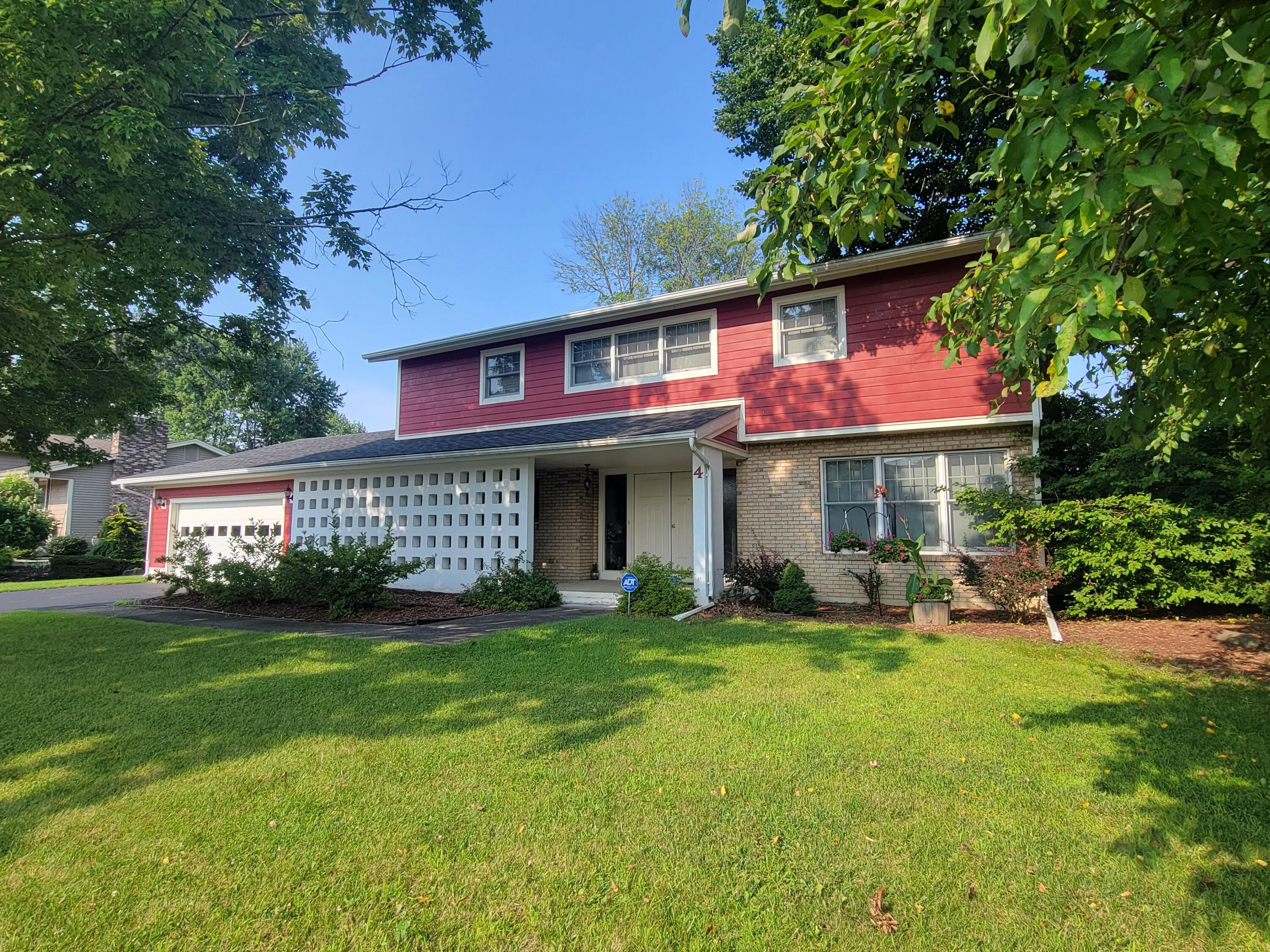 Pinewood Dr, Plattsburgh, NY 12901