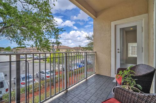 9075-9075 Preston Pl, Tamarac, FL, 33321-4166 | Card Image