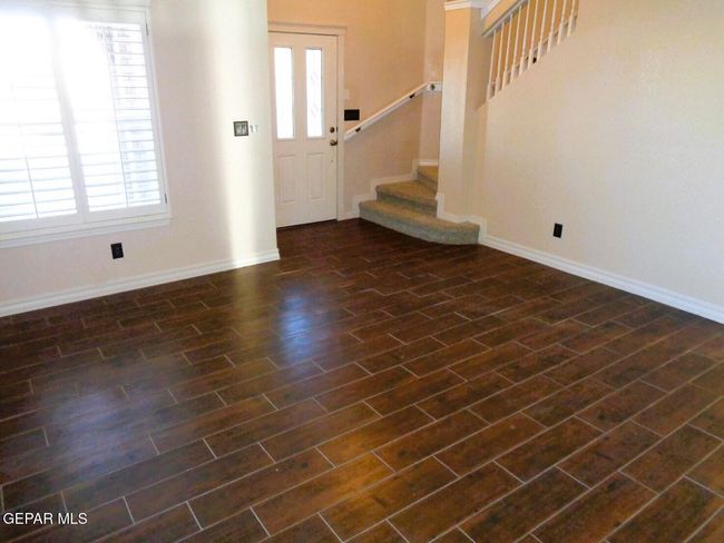 Living Area | Image 4