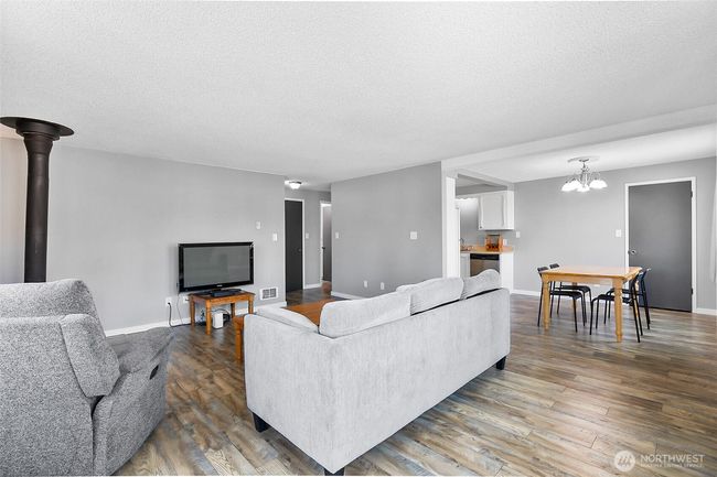 APT-102 - 1612 33 Rd St, Condo with 2 bedrooms, 2 bathrooms and 3 parking in Everett WA | Image 5