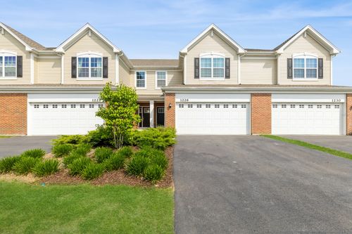 1226 Draper Rd, McHenry, IL, 60050-7203 | Card Image