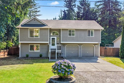 17116 120th Pl Ne, Arlington, WA, 98223-9418 | Card Image
