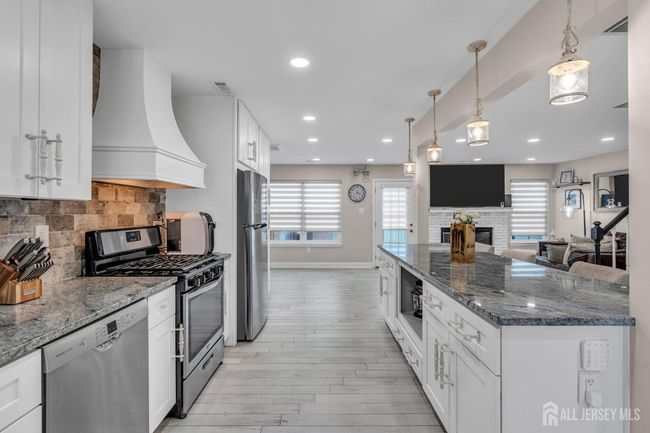 103 Rumford Way, Townhouse with 2 bedrooms, 3 bathrooms and null parking in Manalapan NJ | Image 7