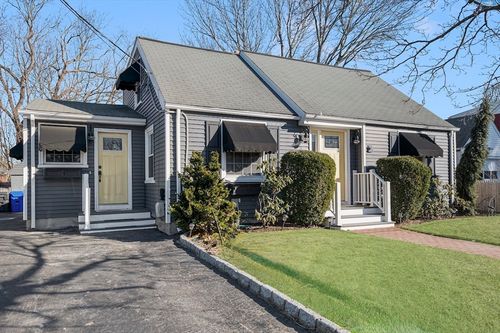 38 Brae St, North Providence, RI, 02911-2219 | Card Image