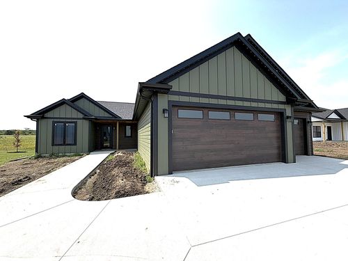 145 Rolling Hills Dr, Elgin, MN, 55932-2700 | Card Image