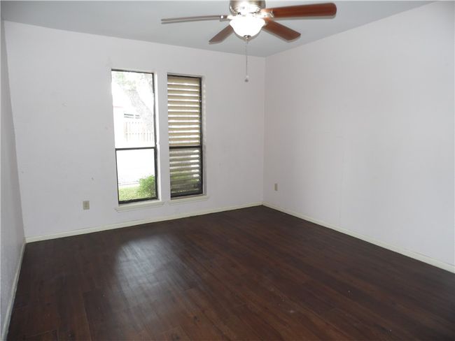 Spare Bedroom | Image 37
