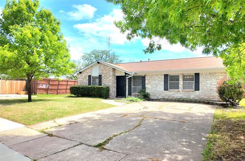 2510 Larchmont Dr, Mesquite, TX, 75150-5230 | Card Image