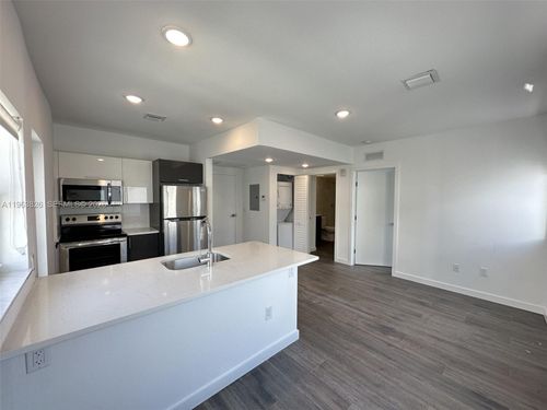 05-1560 Euclid Ave, Miami Beach, FL, 33139-3876 | Card Image