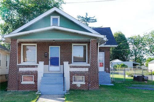 870 Chestnut St, Coplay, PA, 18037-1521 | Card Image