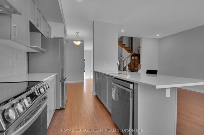 123 Chakra Street, House attached with 3 bedrooms, 3 bathrooms and 2 parking in Barrhaven ON | Image 16