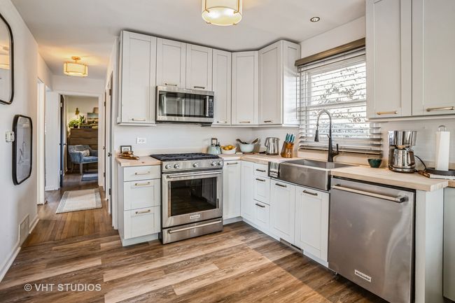 3929 Emerson Dr, House other with 3 bedrooms, 2 bathrooms and 1 parking in Schiller Park IL | Image 6