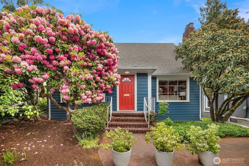 2522 31st Ave S, Seattle, WA, 98144-5528 | Card Image