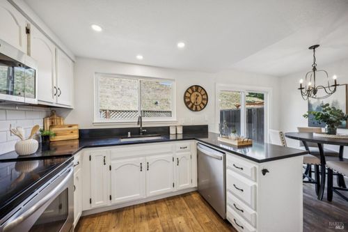 2033 Hawthorne Ter, Novato, CA, 94945-1128 | Card Image