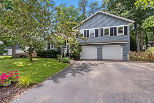 13 Hillside Cir, Essex, VT, 05452-3968 | Card Image